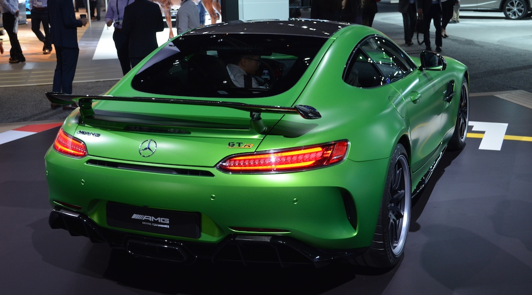 mercedes-amg-gt-r-2018-3