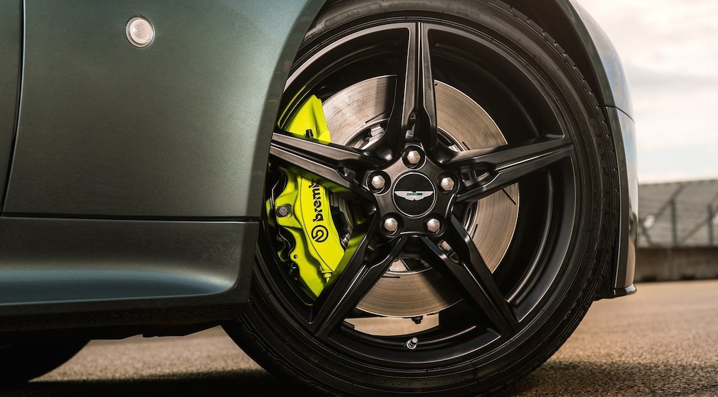 11-Aston_Martin-Vantage_AMR-2018-1600-18