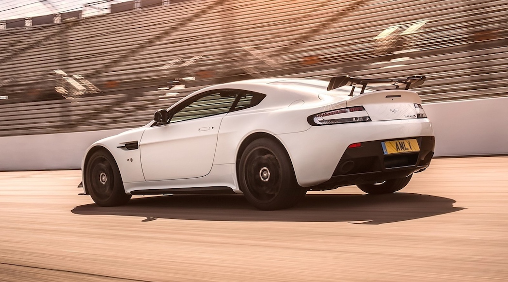 16-Aston_Martin-Vantage_AMR-2018-1600-08