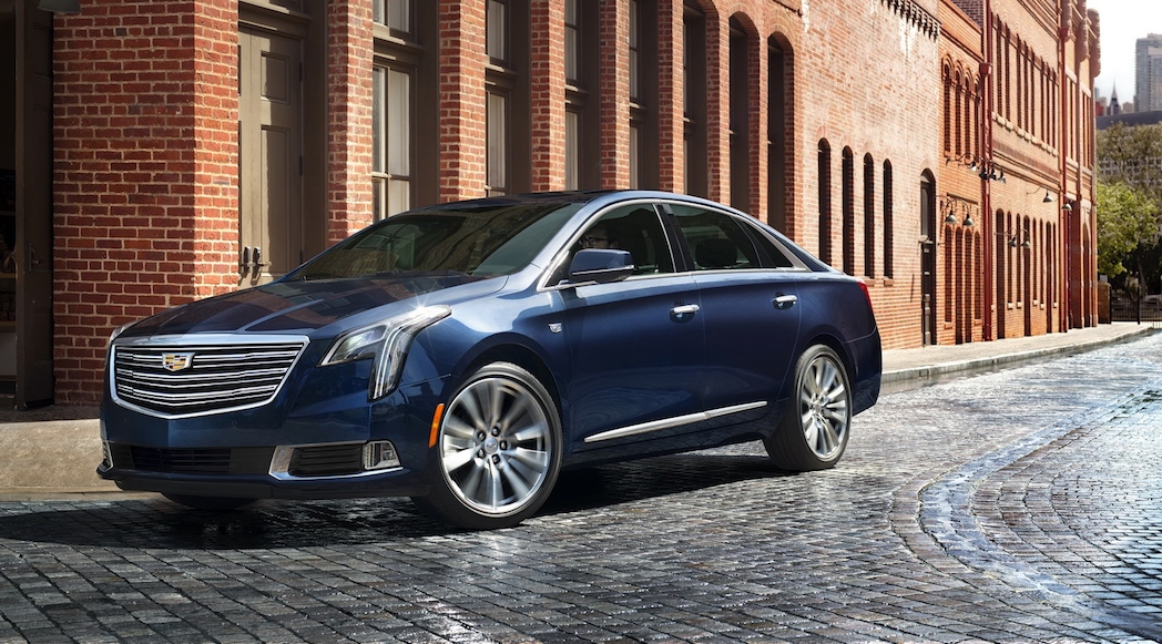 2018-Cadillac-XTS-001