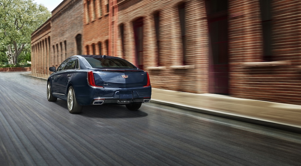 2018-Cadillac-XTS-003