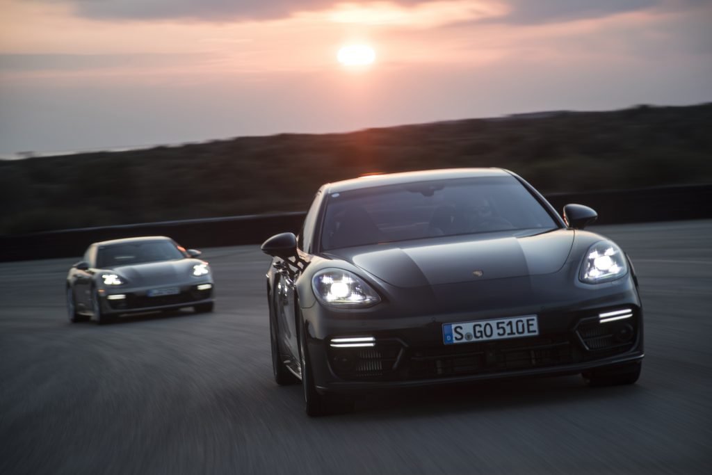 Porsche-Panamera-Turbo-S-E-Hybrid-2018-14-1024x683