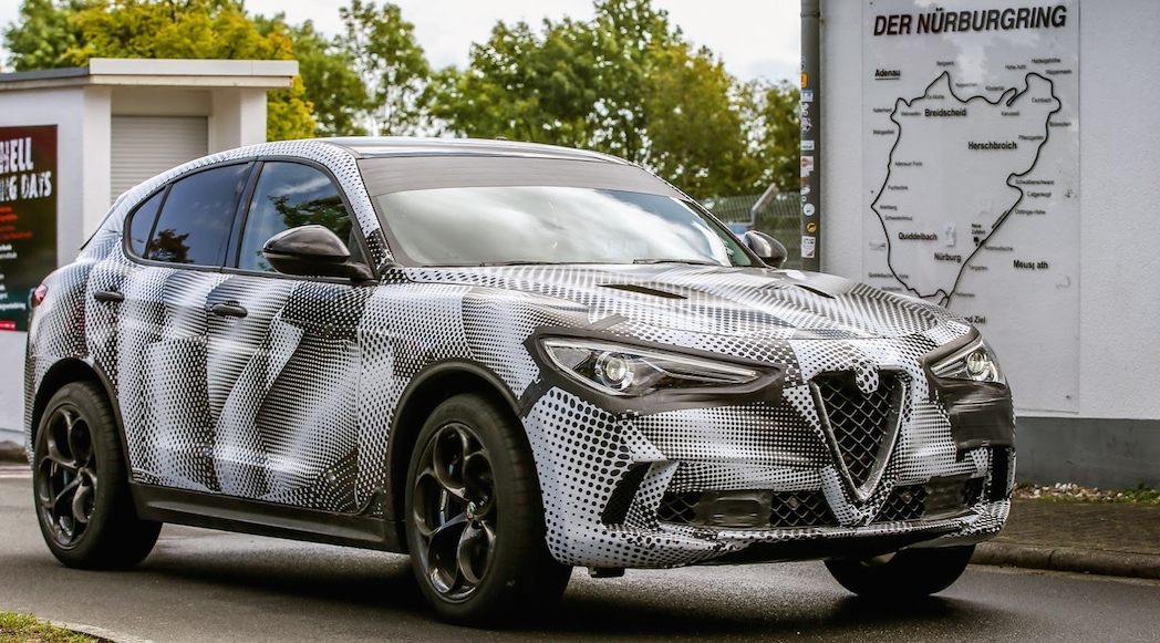 Alfa Romeo Stelvio Quadrifoglio 2018-9