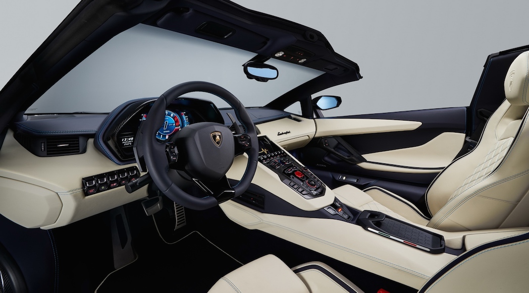 Lamborghini Aventador S Roadster 2018-13