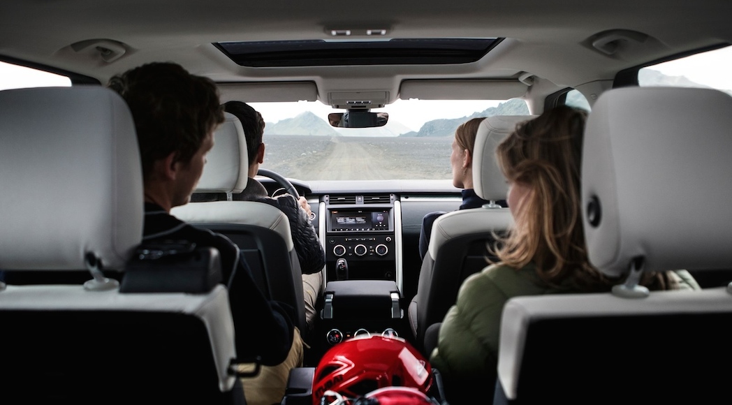 Land Rover Discovery SVX 2018-11