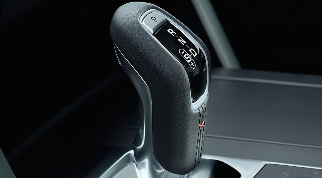 Land Rover Discovery SVX 2018-13