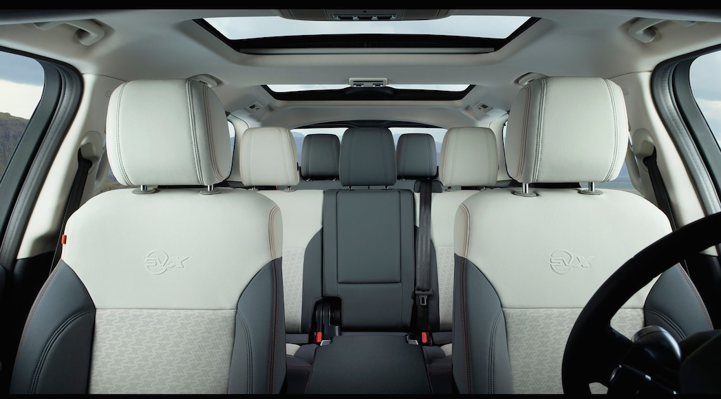 Land Rover Discovery SVX 2018-14