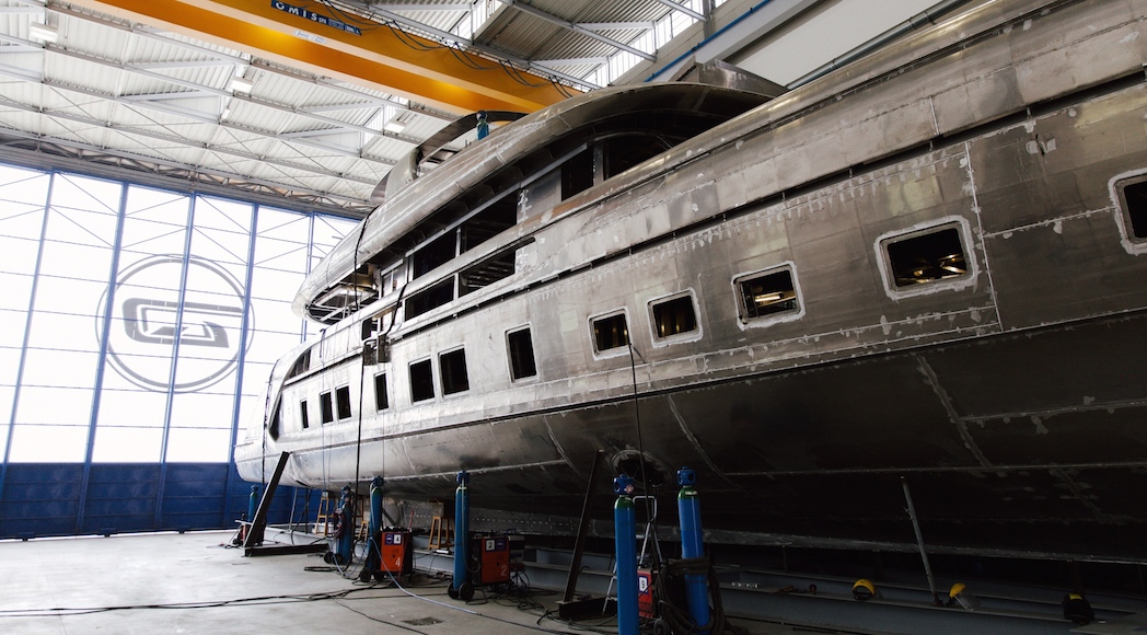 Porsche Design Dynamiq GTT 115 Hybrid Superyacht-l