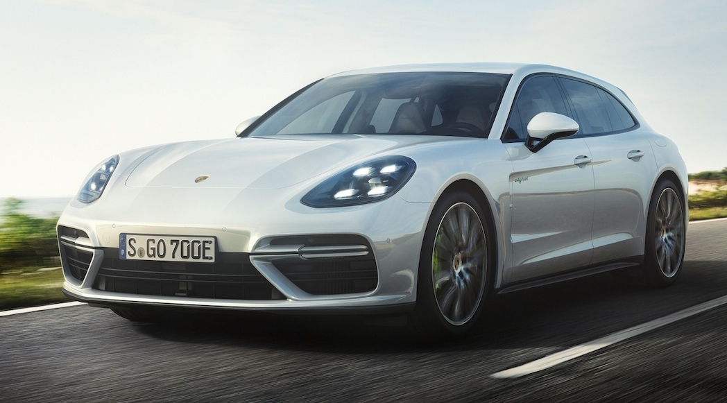 Porsche-Panamera_Turbo_S_E-Hybrid_Sport_Turismo-2018-1600-02