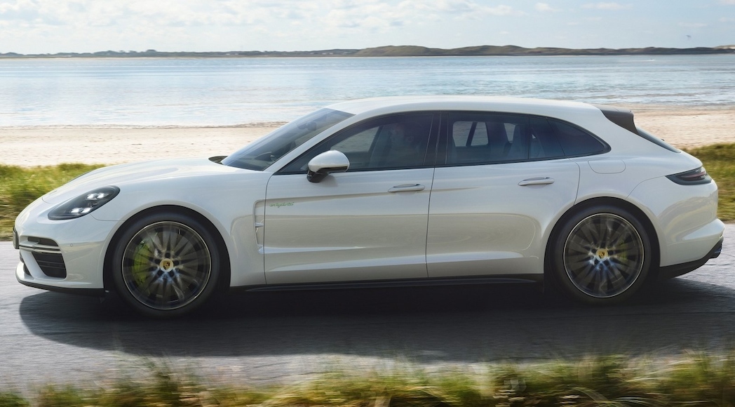 Porsche-Panamera_Turbo_S_E-Hybrid_Sport_Turismo-2018-1600-03
