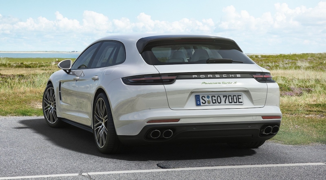 Porsche-Panamera_Turbo_S_E-Hybrid_Sport_Turismo-2018-1600-04