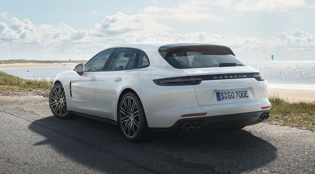 Porsche-Panamera_Turbo_S_E-Hybrid_Sport_Turismo-2018-1600-05