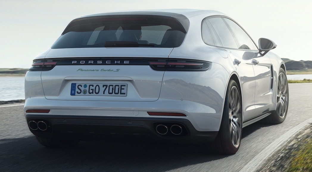 Porsche-Panamera_Turbo_S_E-Hybrid_Sport_Turismo-2018-1600-06