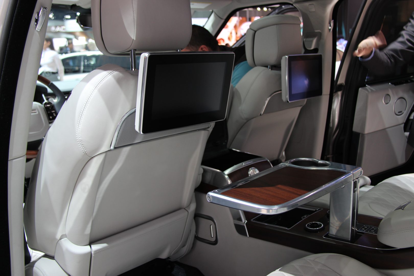 2018 Range Rover SV (13)