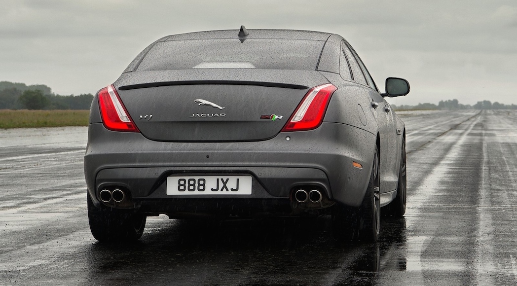 Jaguar XJR575 2018-8