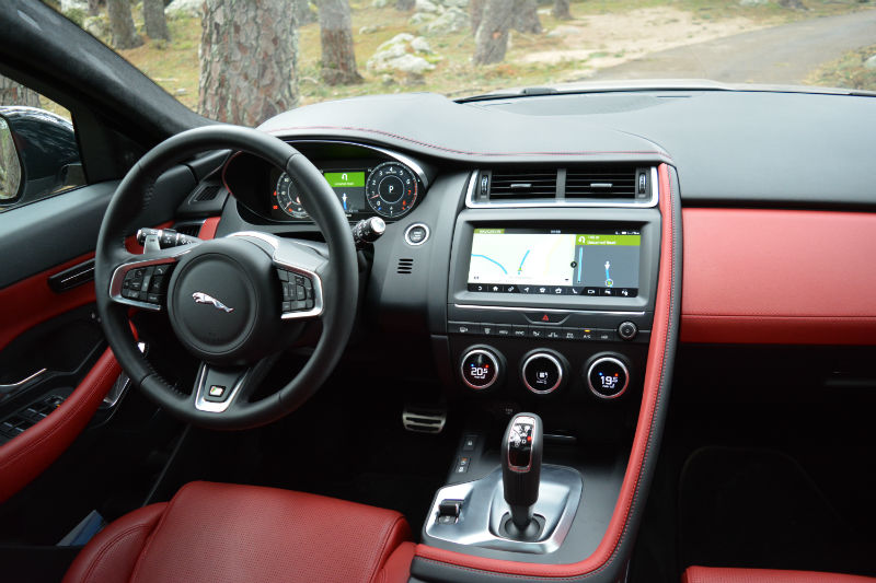 2018 Jaguar E-PACE - 77