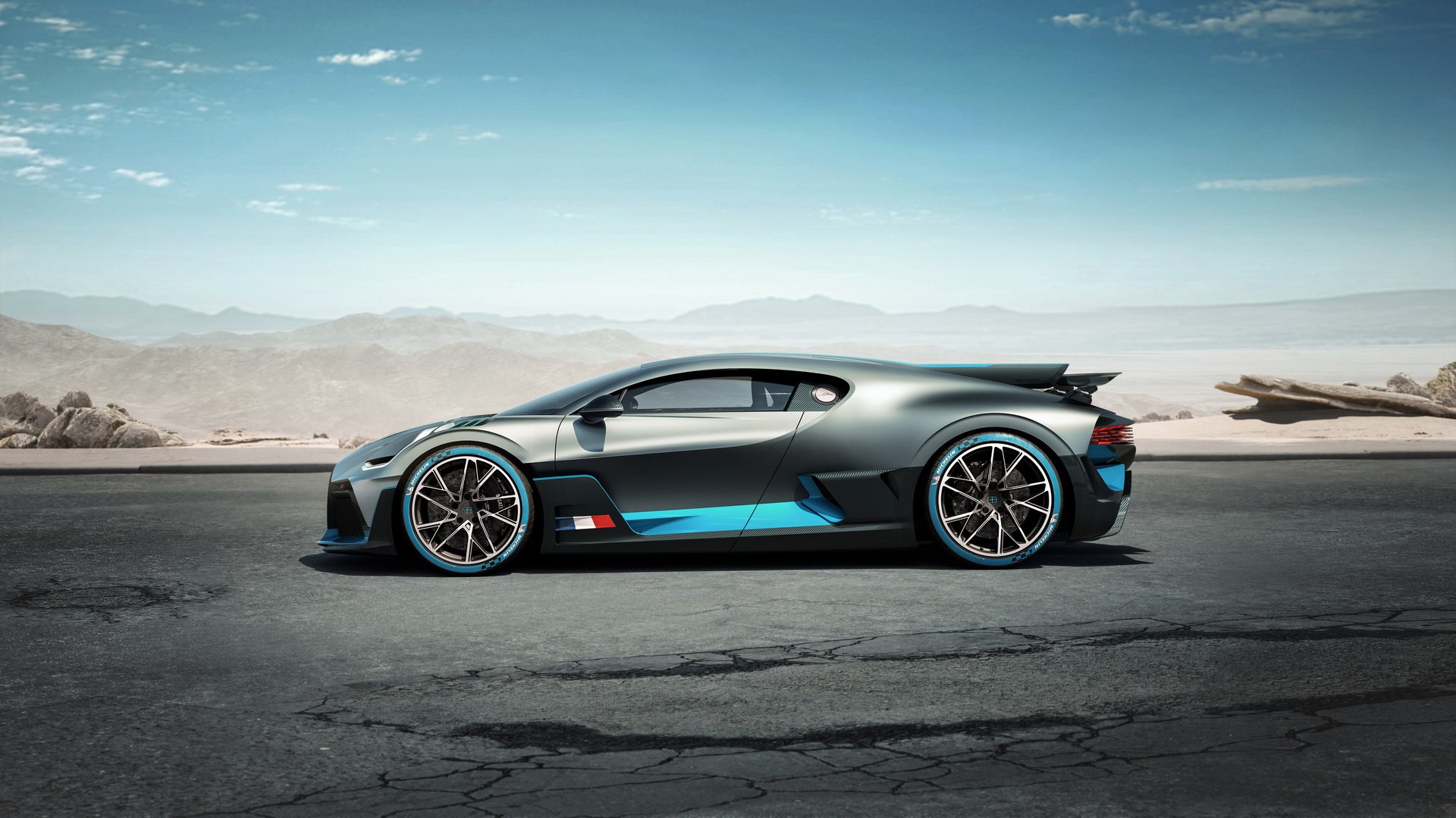 40c2480a-bugatti-divo-8